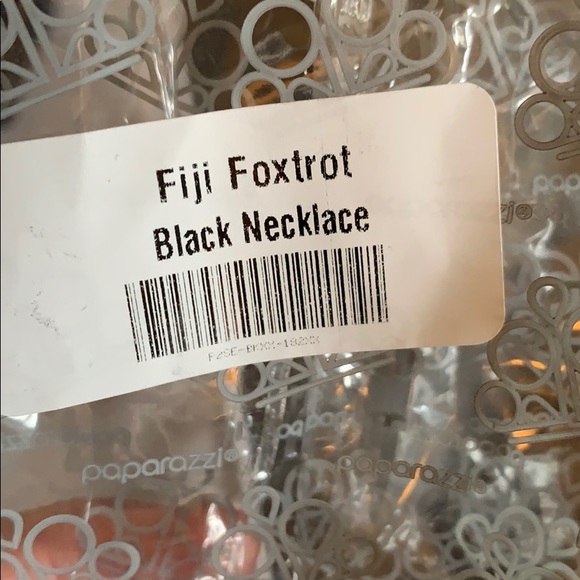 Paparazzi black wood - Picture 2 of 2